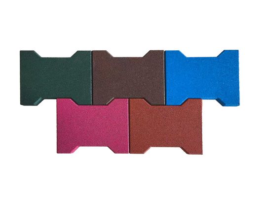 At Yarışı Tuğla Köpek Şekli H Şekli 200*160*120mm Birbiriyle Bağlantılı Kauçuk Çaplaklar Oyun Alanı için 20-50mm Kayma Karşıtı