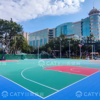 Kolay Kurulabilir PU Zemin Kayma Karşıtı Çapraz Plastik Zemin Oyun Alanı Mat Basketbol Zemin Bahçe Garaj