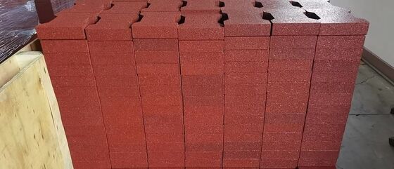 Endüstriyel ve eğlence ortamlarında ağırlıklı kullanım için tasarlanmış birbirine bağlanan kauçuk döşeme ve esnek zemin sistemleri